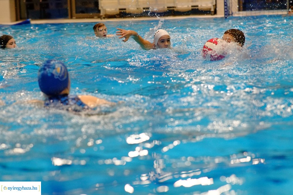 Edzések az Eissmann Városi Uszodában