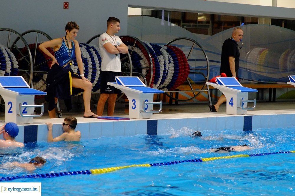 Edzések az Eissmann Városi Uszodában