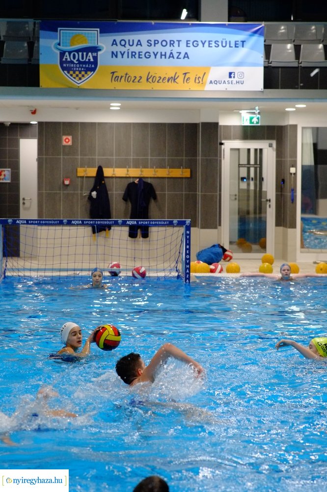 Edzések az Eissmann Városi Uszodában