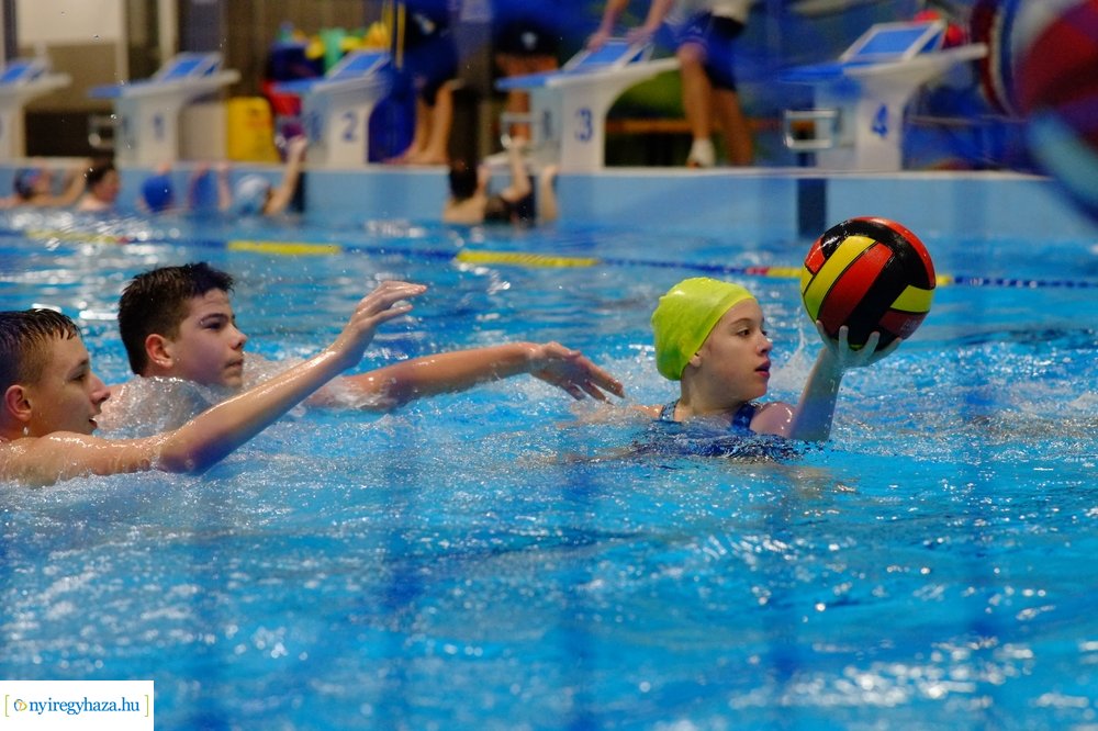 Edzések az Eissmann Városi Uszodában