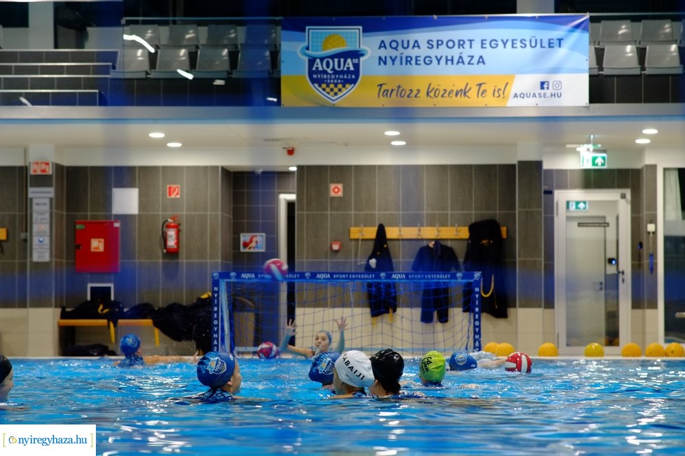 Edzések az Eissmann Városi Uszodában