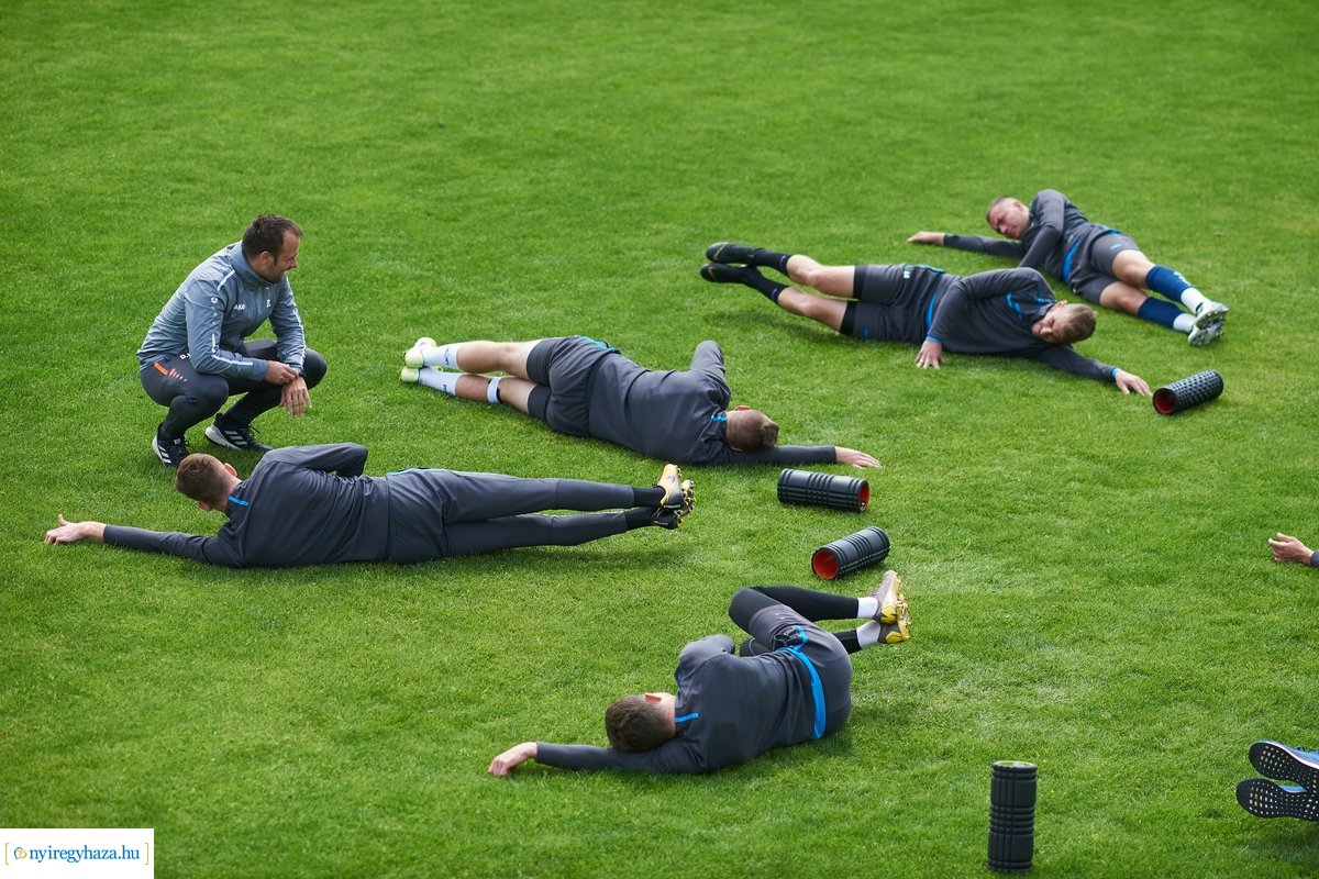 Edzőközpont - sajtótájékoztató