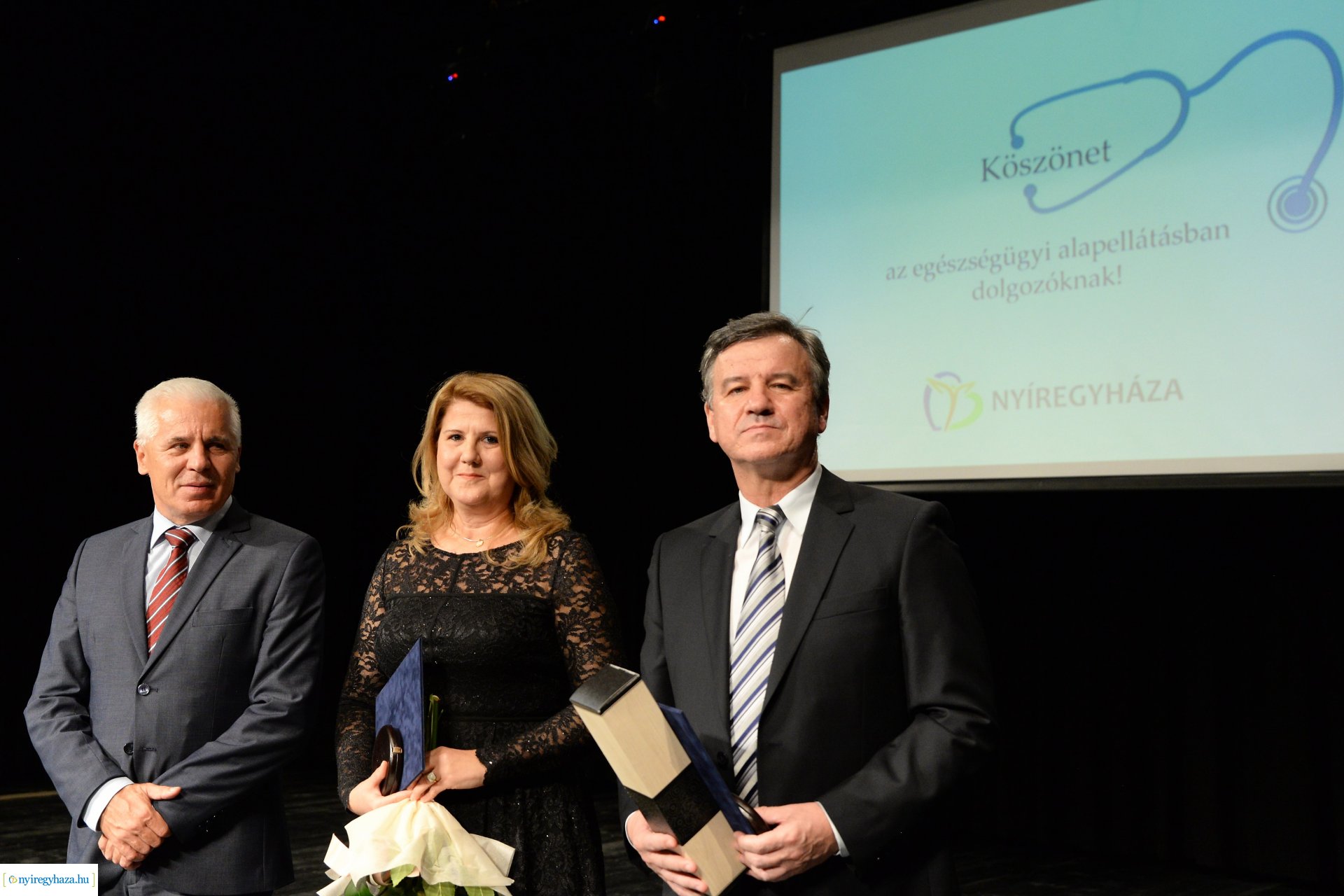 Egészségügyi dolgozók kitüntetés átadása