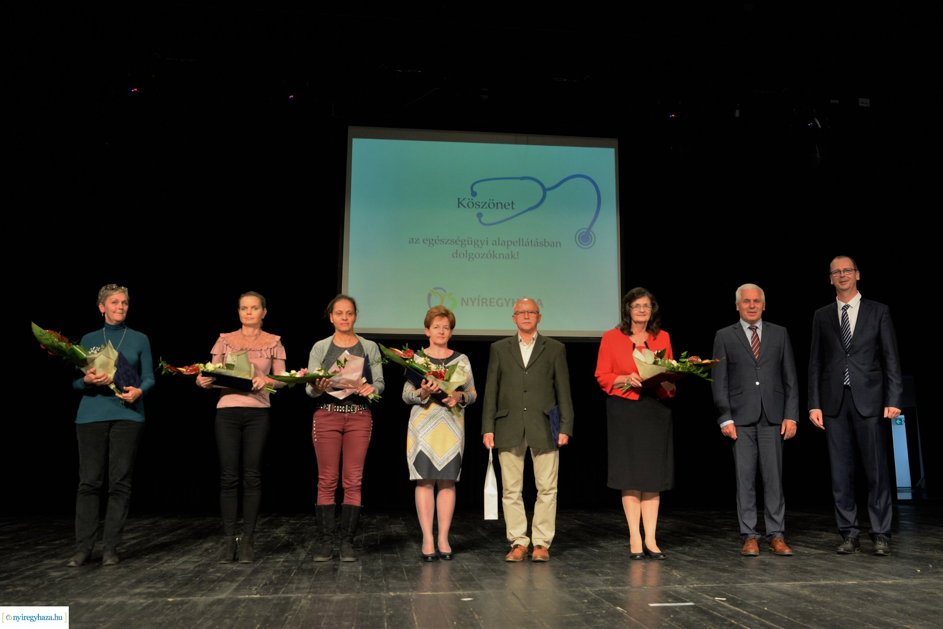 Egészségügyi dolgozók kitüntetés átadása