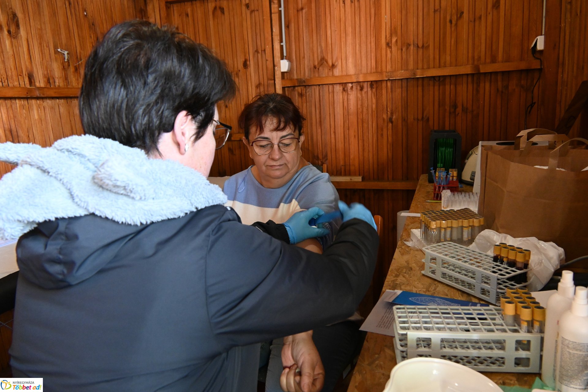 Egészségügyi szűrővizsgálat a Kossuth téren