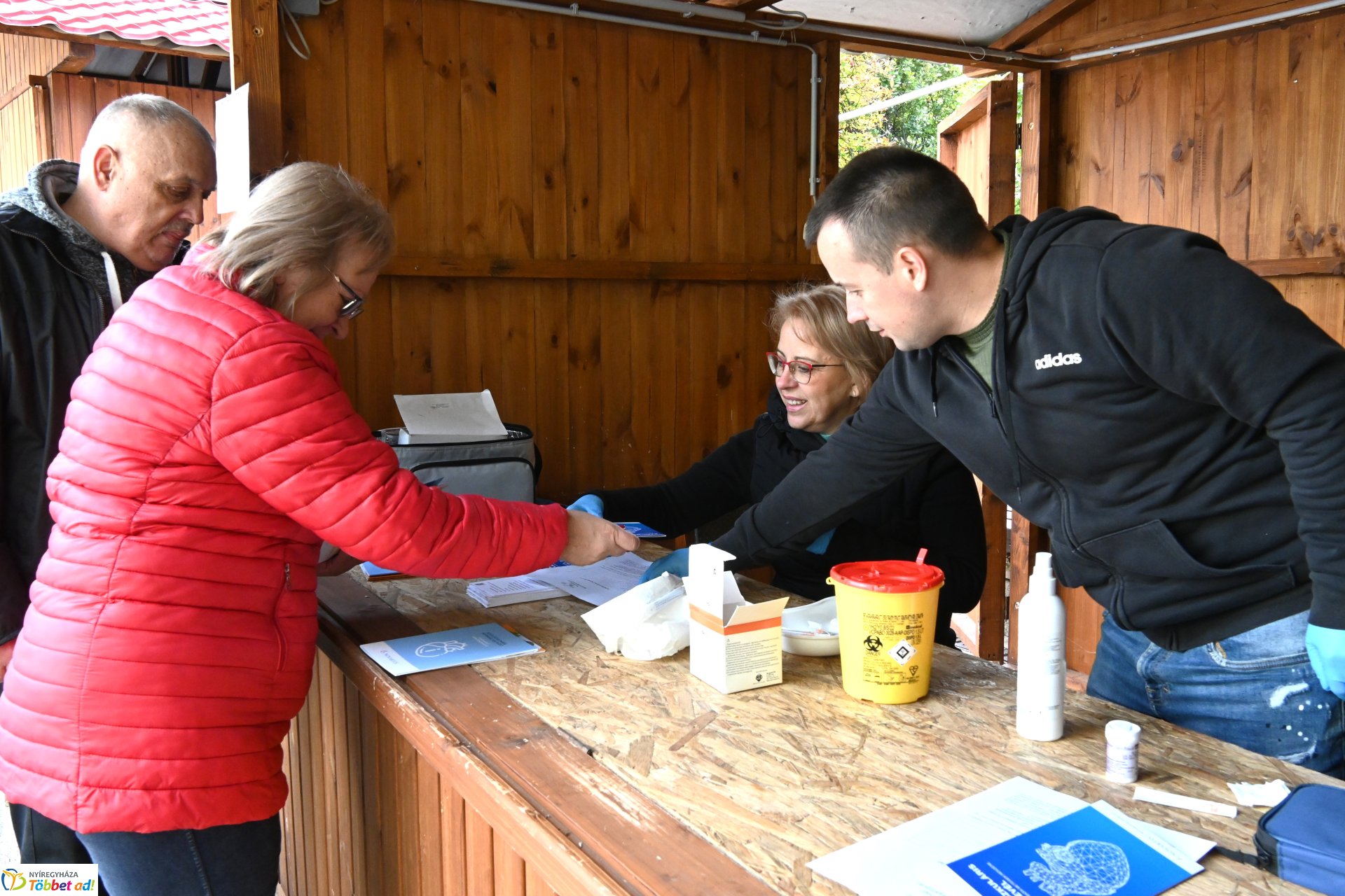 Egészségügyi szűrővizsgálat a Kossuth téren