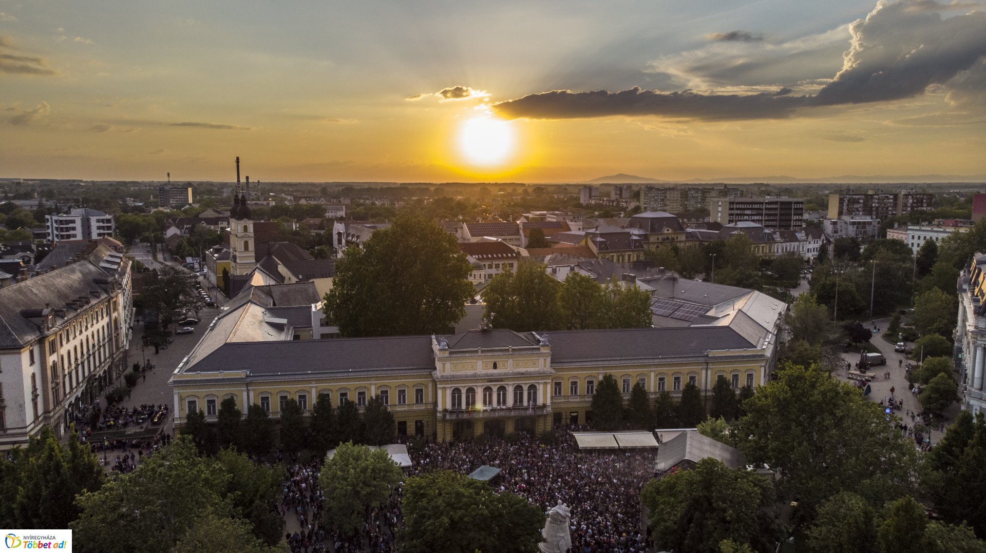 Égi szemle a Városnap felett 