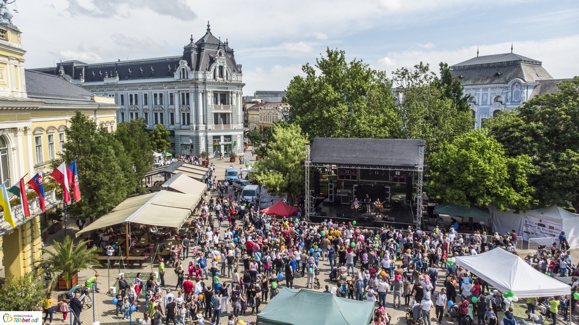 Égi szemle a Városnap felett 