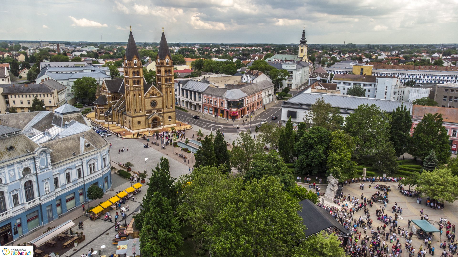 Égi szemle a Városnap felett 