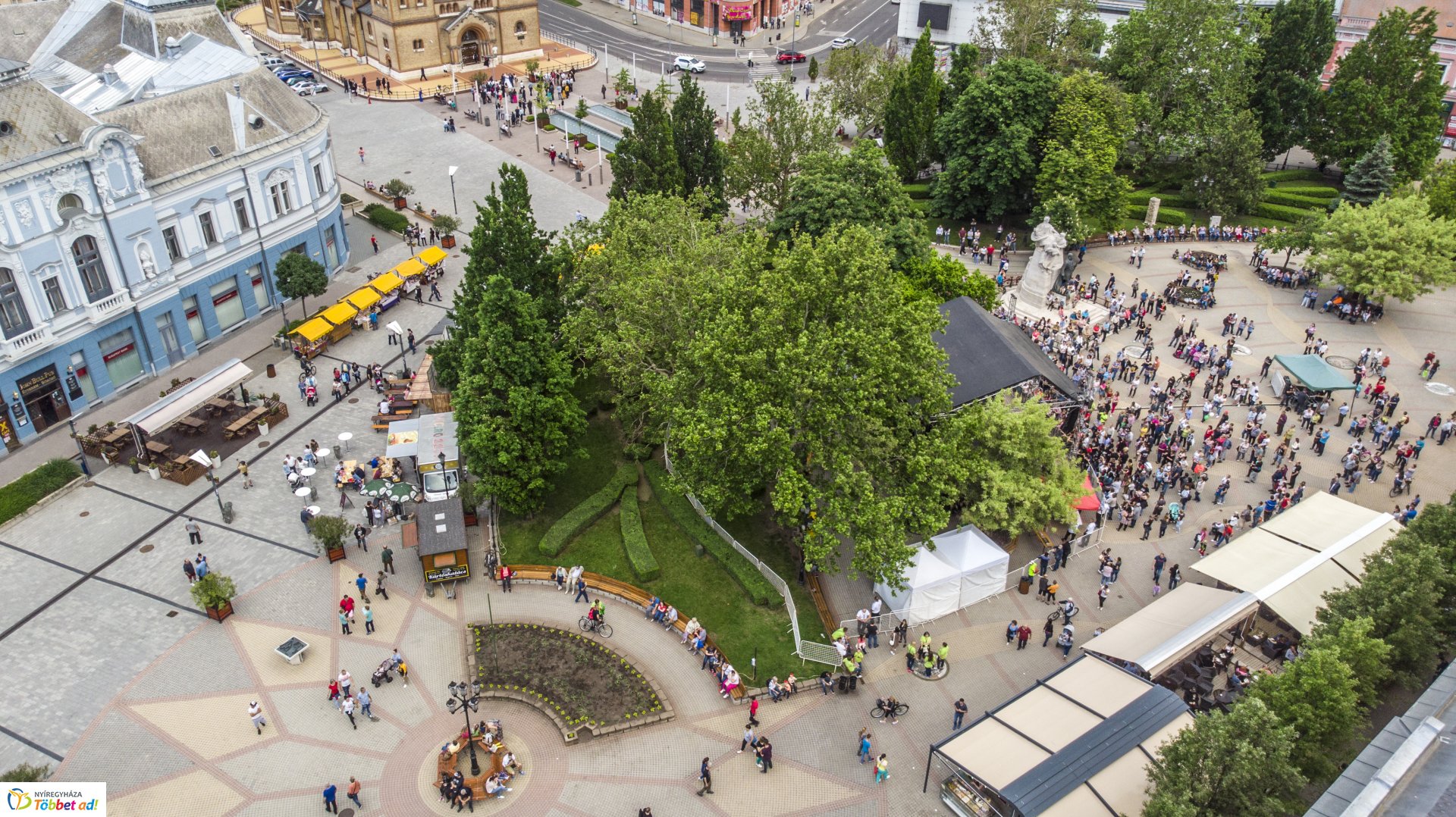 Égi szemle a Városnap felett 