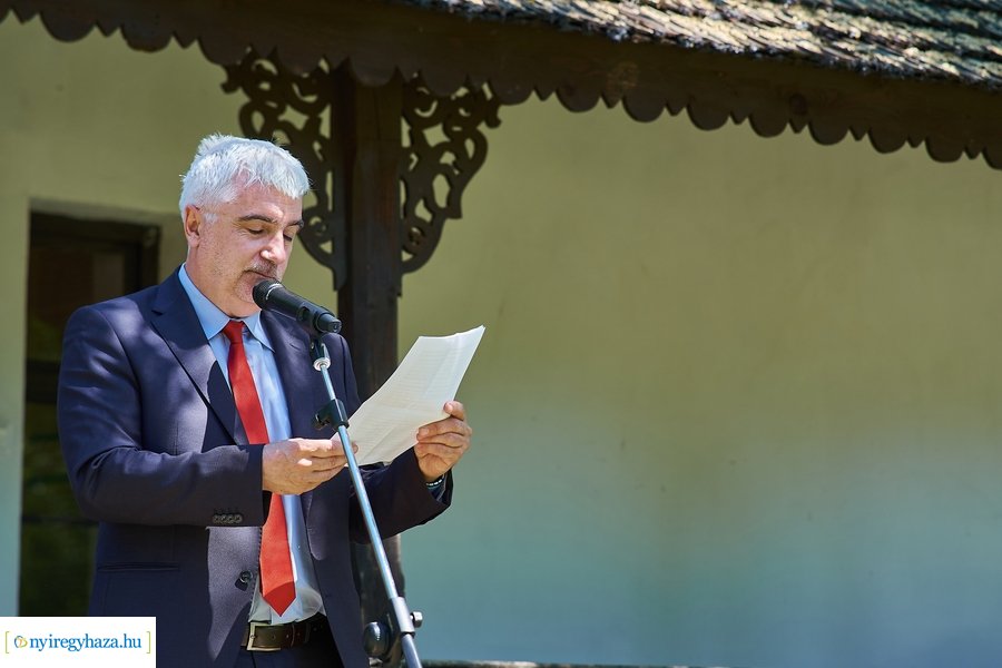 Egy gyűjtő világa - kiállítás megnyitó