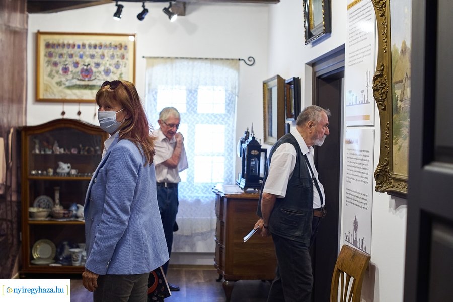 Egy gyűjtő világa - kiállítás megnyitó