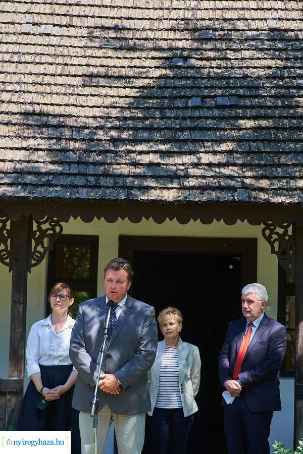 Egy gyűjtő világa - kiállítás megnyitó