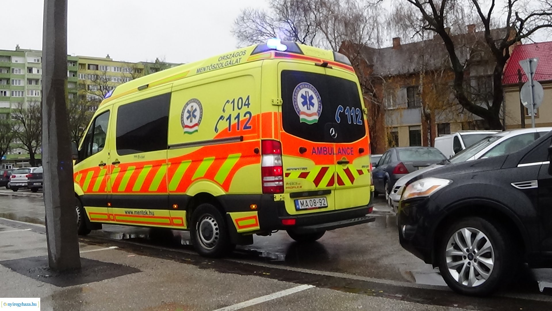 Egy idős hölgyet ütöttek el tolatás közben