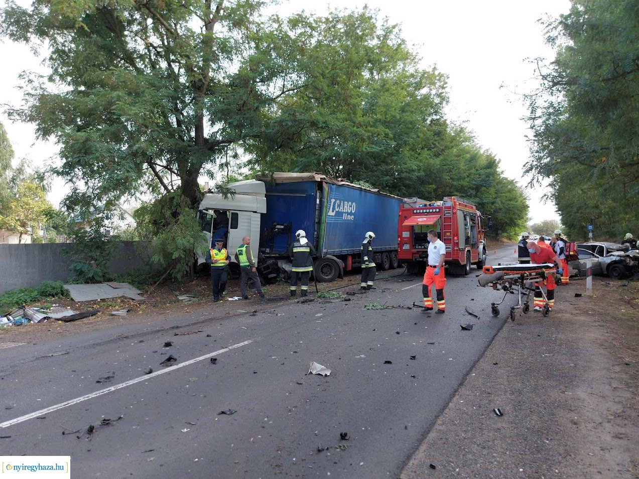 Egy kamion és egy személyautó ütközött pénteken Nagykálló és Nyíregyháza között
