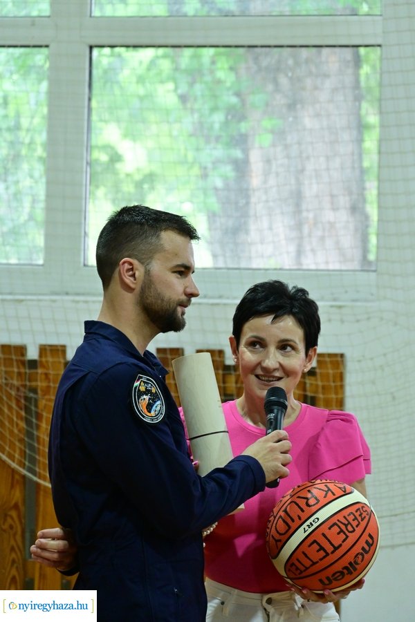 Egy űrhajós Nyíregyházán landolt