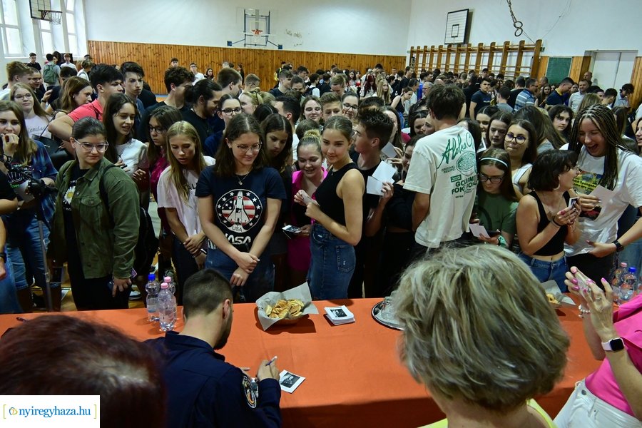 Egy űrhajós Nyíregyházán landolt