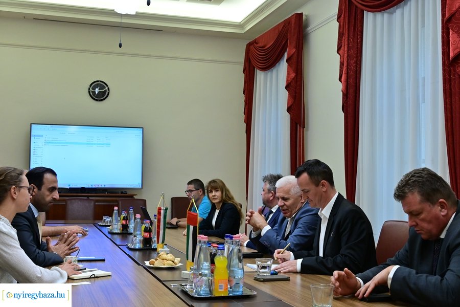 Egyesült Arab Emirátusok nagykövete a Városházán