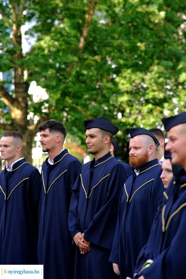 Egyetemi ballagás 2023