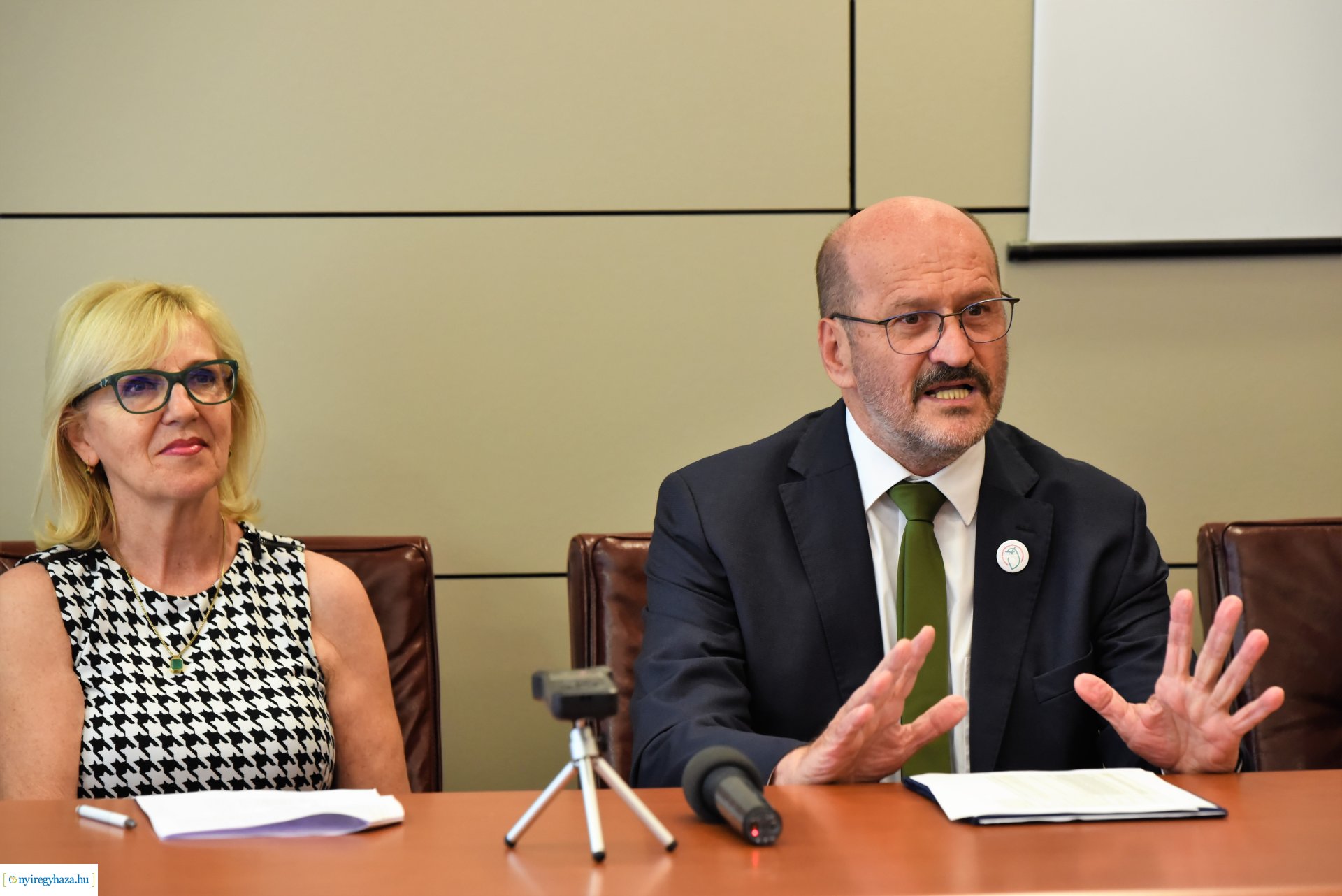 Egyetemi sajtótájékoztató a felvett hallgatók létszámáról