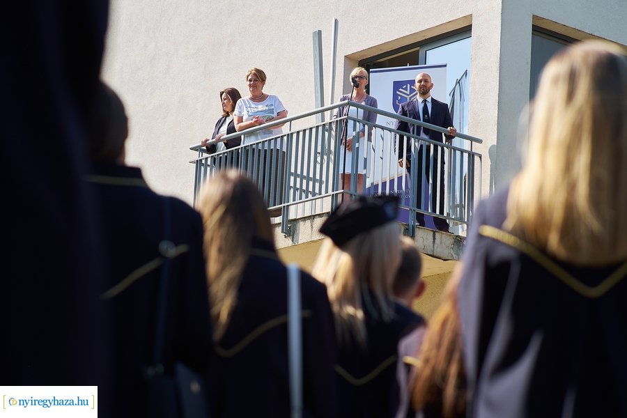 Egyetemista ballagás 2022