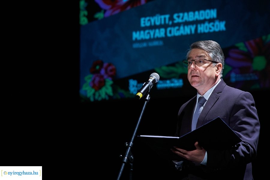 Együtt, szabadon magyar cigány hősök - időszaki kiállítás