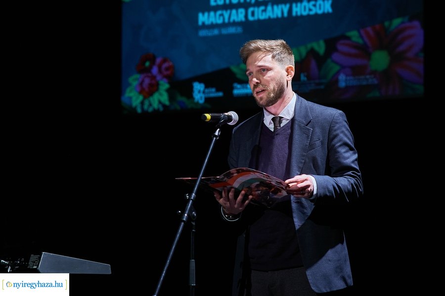 Együtt, szabadon magyar cigány hősök - időszaki kiállítás