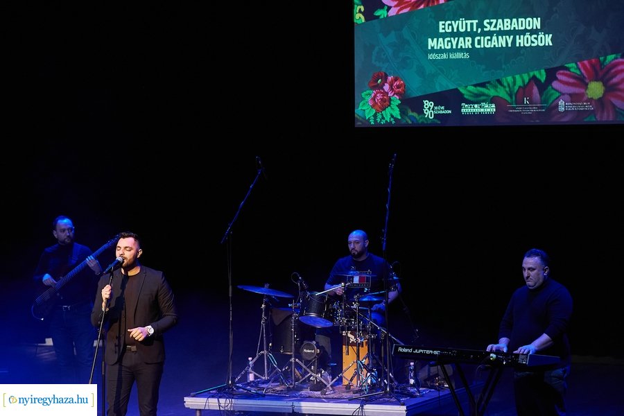 Együtt, szabadon magyar cigány hősök - időszaki kiállítás