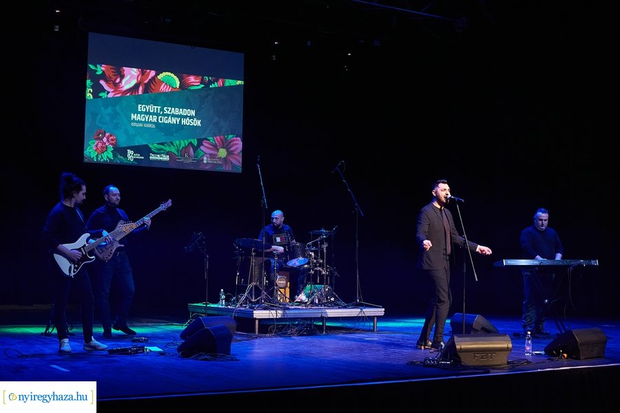 Együtt, szabadon magyar cigány hősök - időszaki kiállítás