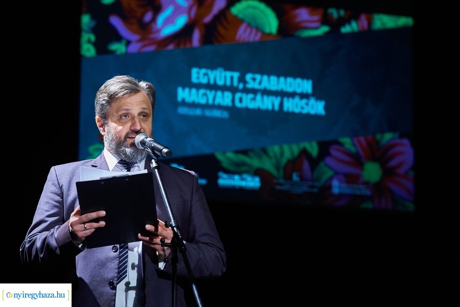 Együtt, szabadon magyar cigány hősök - időszaki kiállítás