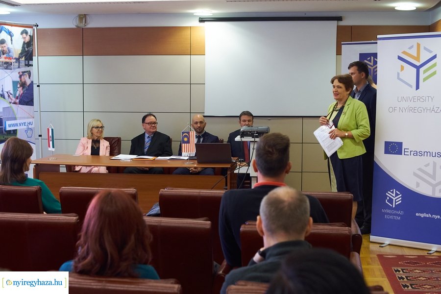 Együttműködés a Sunway University-vel