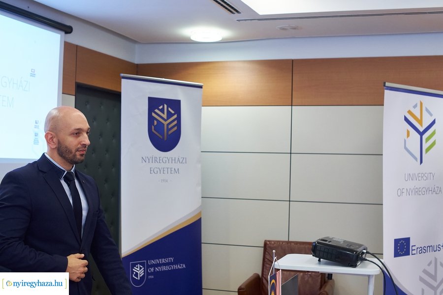 Együttműködés a Sunway University-vel