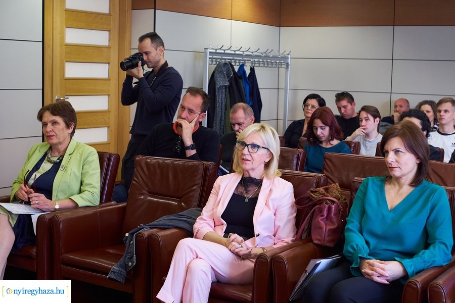 Együttműködés a Sunway University-vel