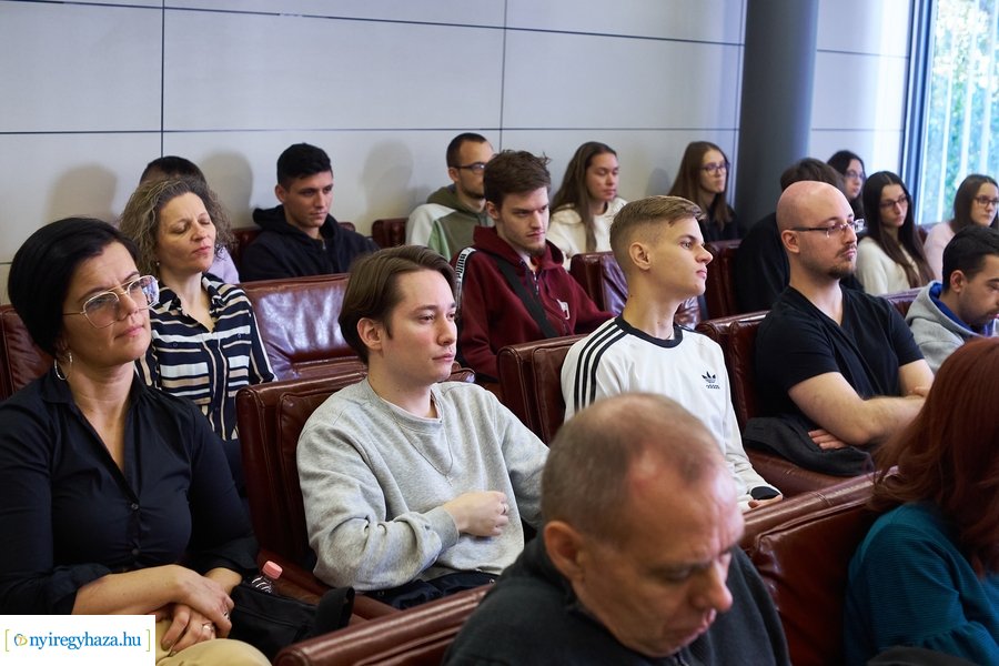 Együttműködés a Sunway University-vel