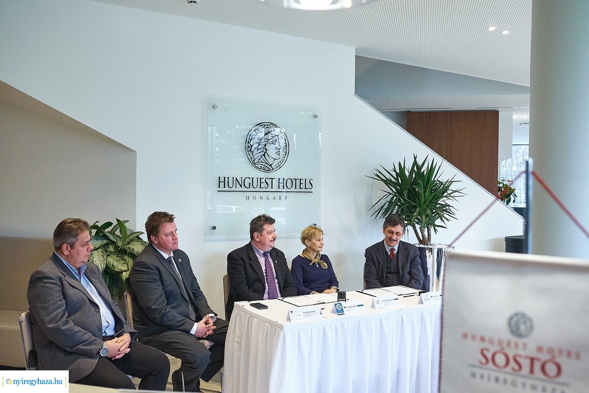 Együttműködési megállapodás a múzeum és a Hunguest Sóstó Hotel között