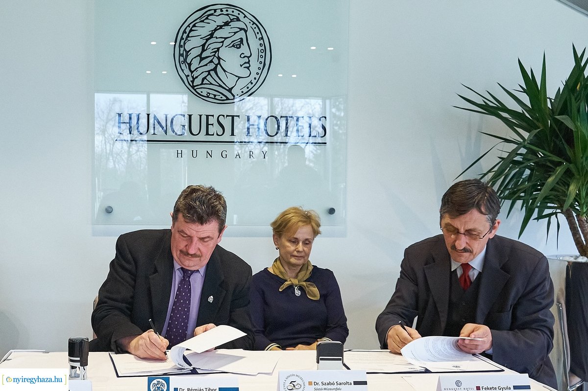 Együttműködési megállapodás a múzeum és a Hunguest Sóstó Hotel között