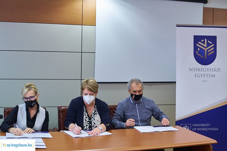 Együttműködési megállapodás az egyetemen 20211122