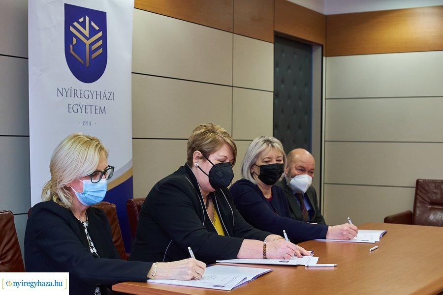 Együttműködési megállapodás az egyetemen - 20220126