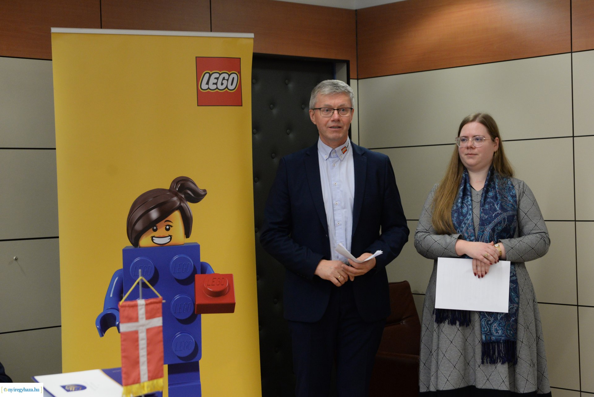 Együttműködési megállapodást írt alá a  Nyíregyházi Egyetem és a LEGO 