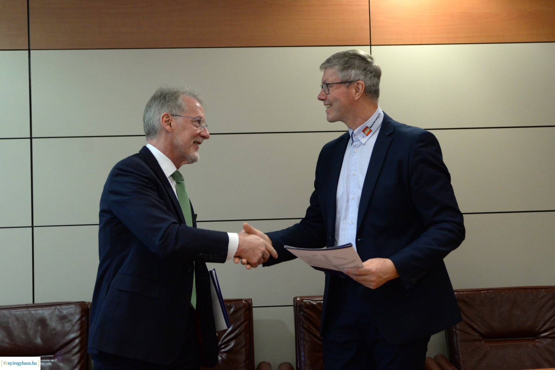 Együttműködési megállapodást írt alá a  Nyíregyházi Egyetem és a LEGO 