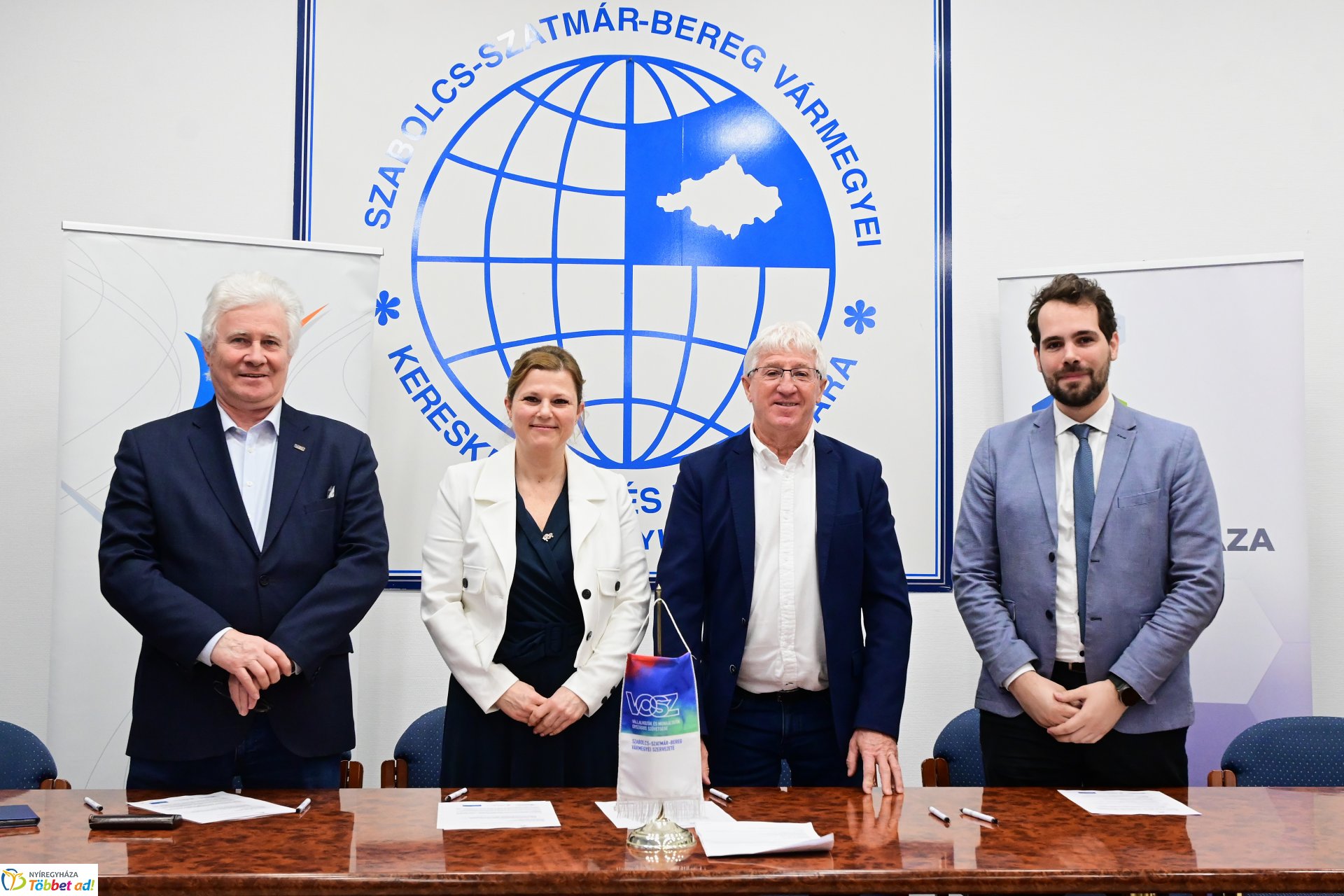 Együttműködési szerződés aláírása a Kereskedelmi és Iparkamarában