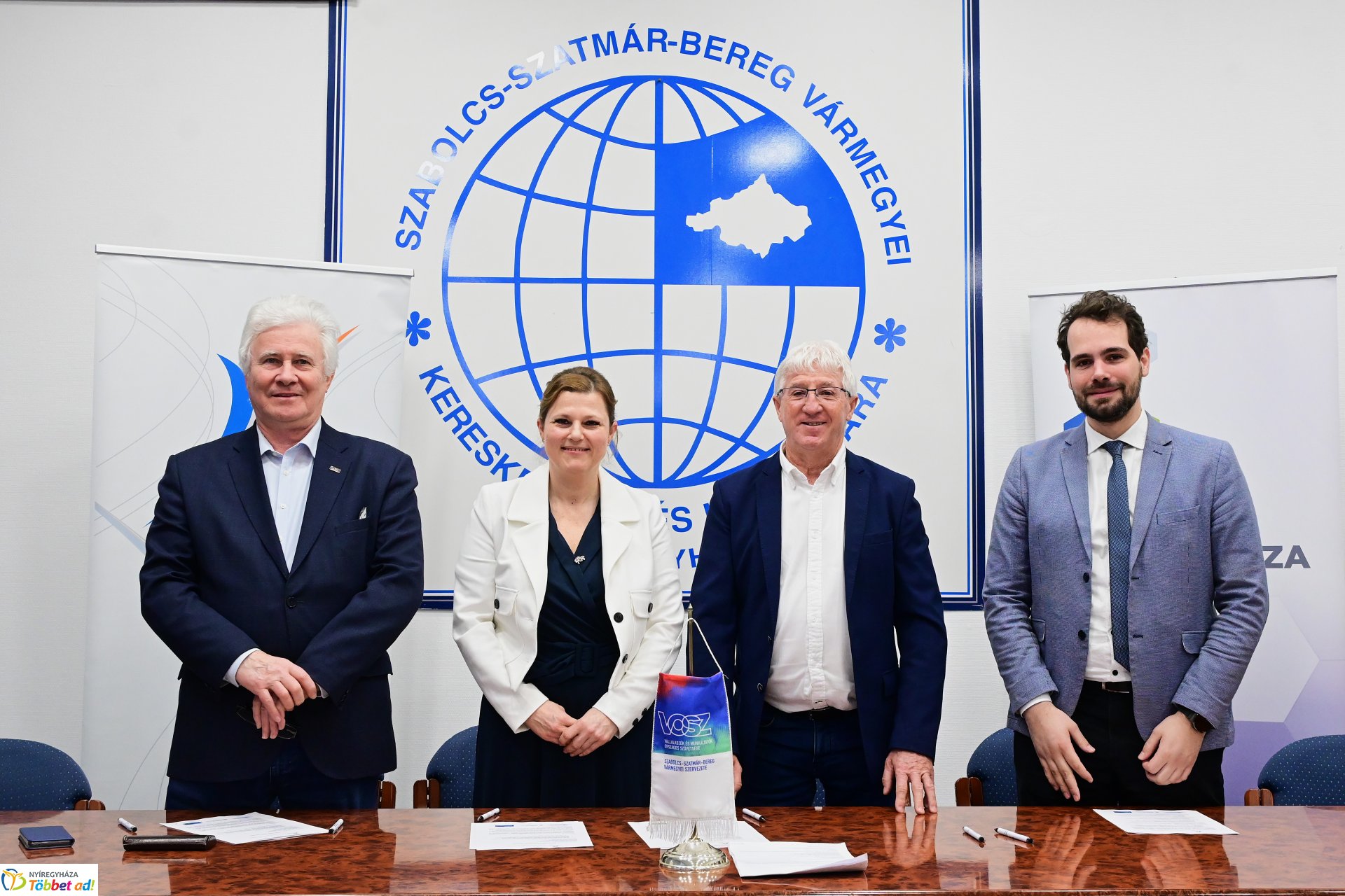 Együttműködési szerződés aláírása a Kereskedelmi és Iparkamarában