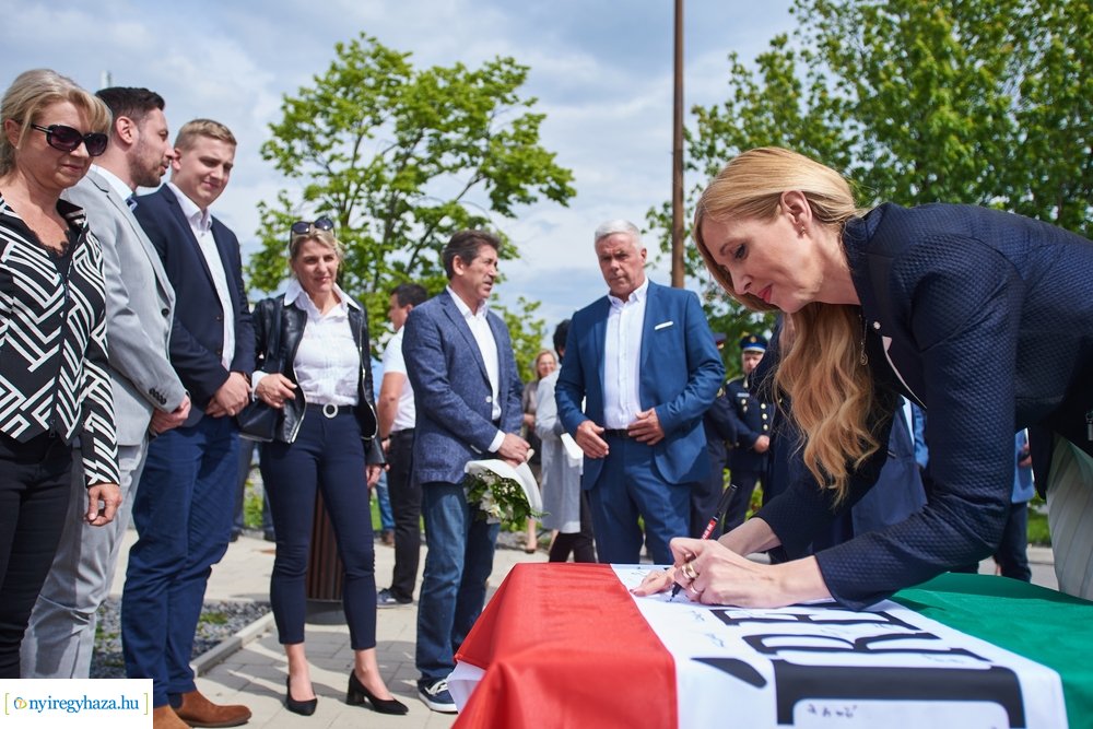 Eissmann Városi Sportuszoda átadó