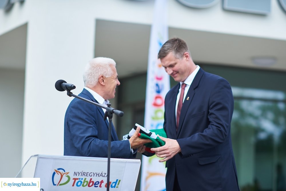 Eissmann Városi Sportuszoda átadó