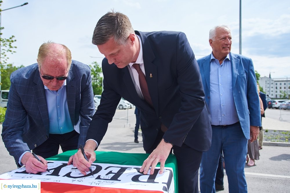 Eissmann Városi Sportuszoda átadó