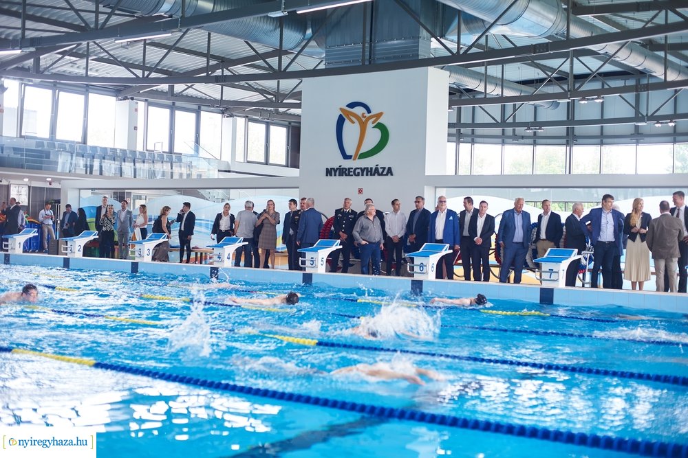 Eissmann Városi Sportuszoda átadó