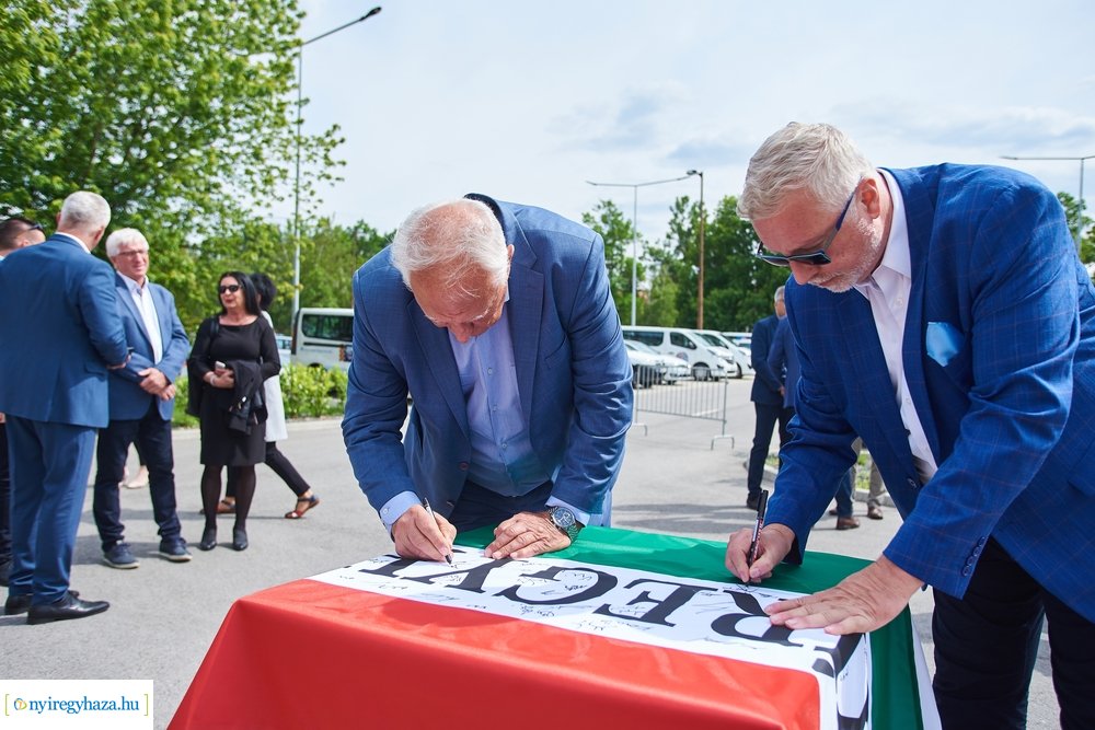 Eissmann Városi Sportuszoda átadó