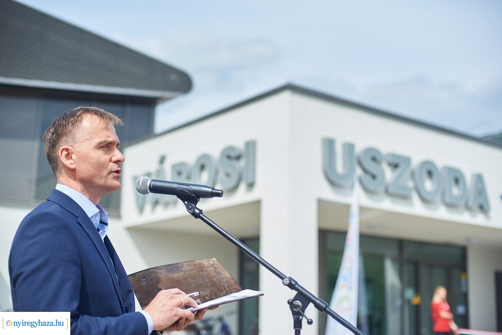 Eissmann Városi Sportuszoda átadó
