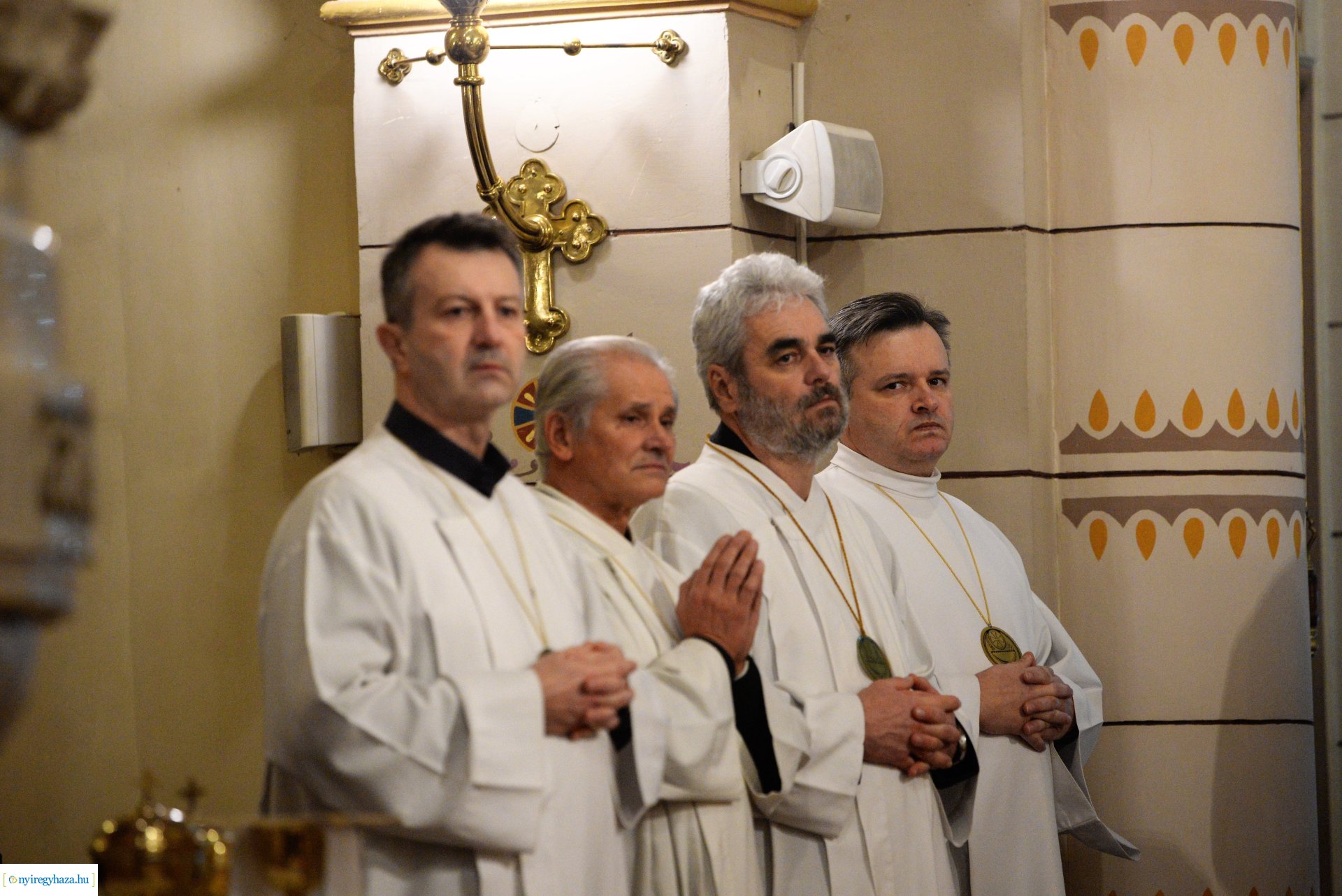 Éjféli mise a Magyarok Nagyasszonya-társszékesegyházban