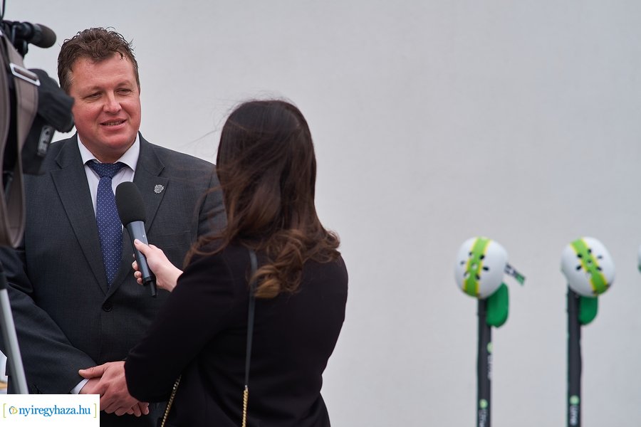 Elektromos rollerek bemutatója